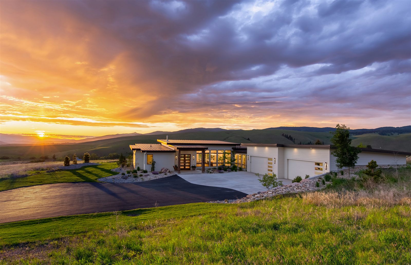 Sunset aerial of a modern Missoula home photographed by PMZ Photography
